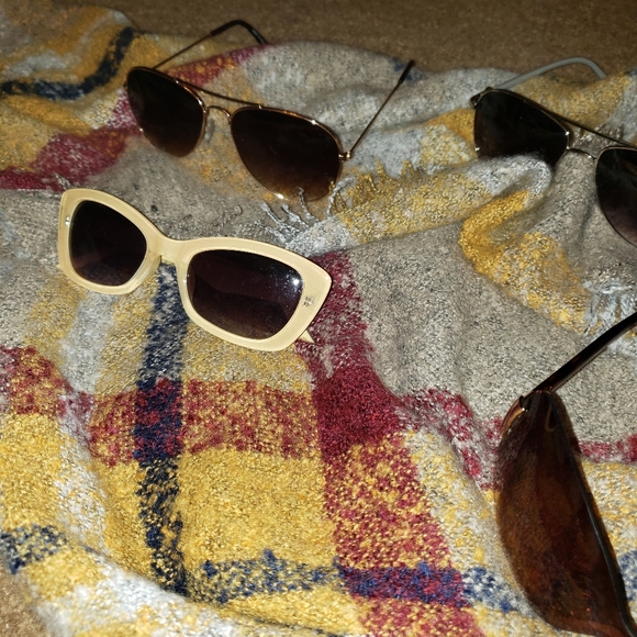 Sunglasses - Picture 4 of 4